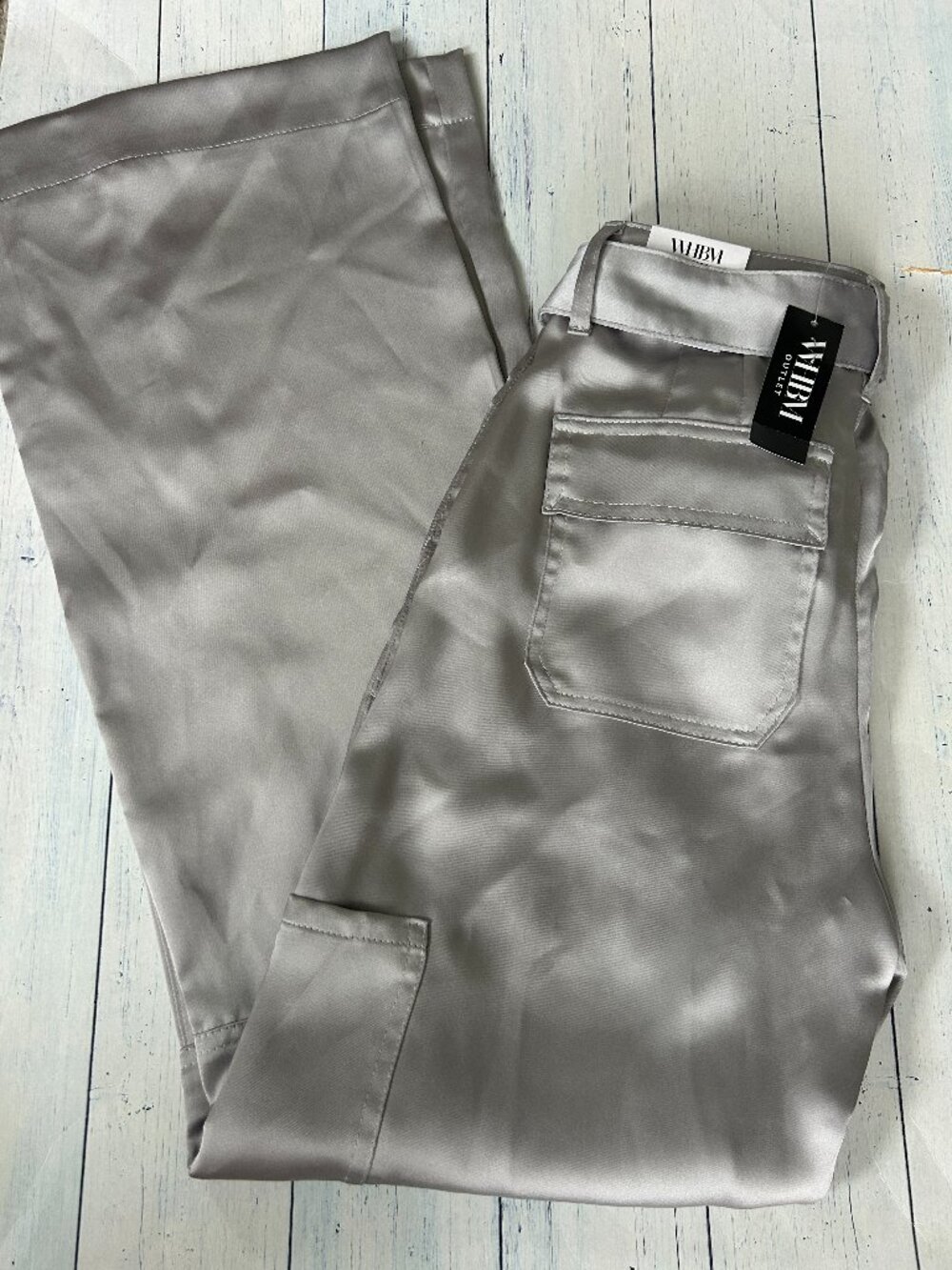 nwt WHITE HOUSE BLACK MARKET OUTLET gorgeous silver satin cargo pants 0 wide leg